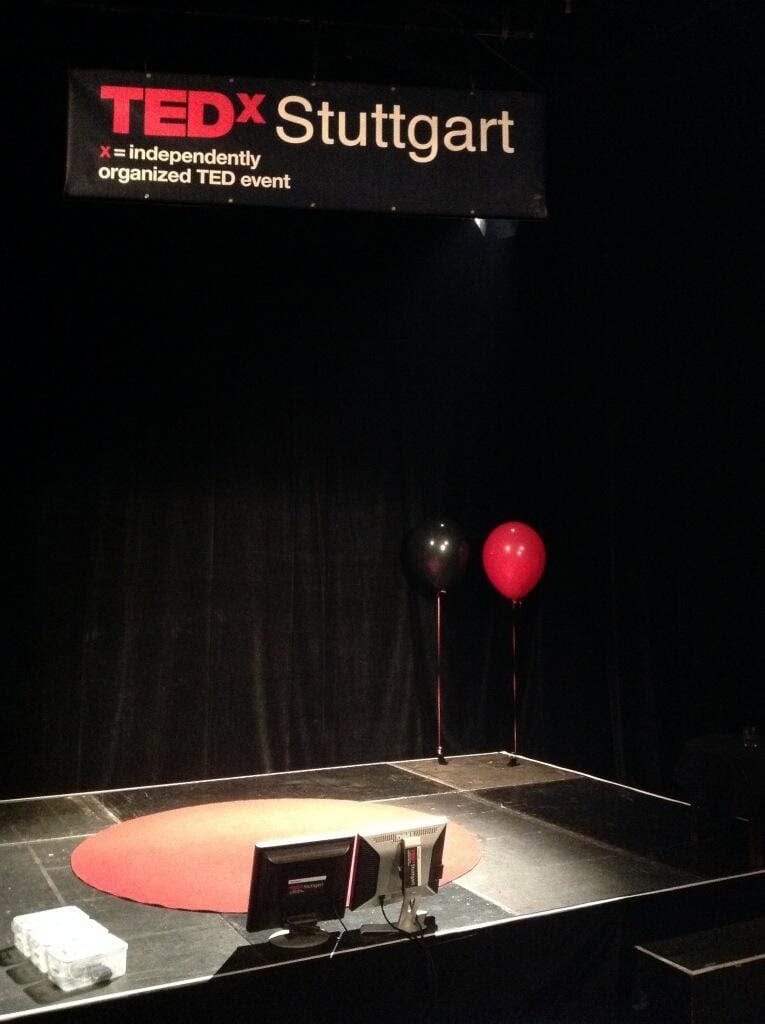 an empty stage at TEDx Stuttgart waiting for the next presenter